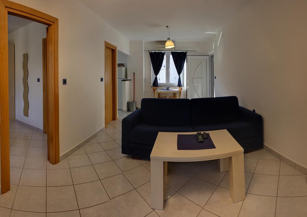 Vis A Vis Apartments 바슈카 객실 사진