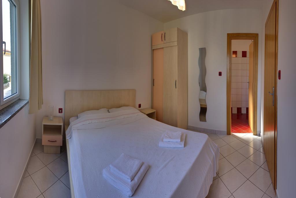 Vis A Vis Apartments 바슈카 객실 사진